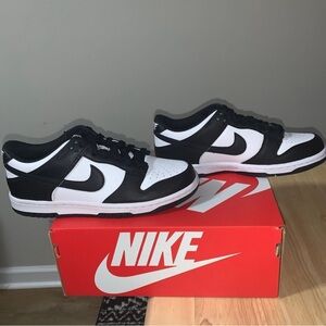 Nike Panda Dunks Low